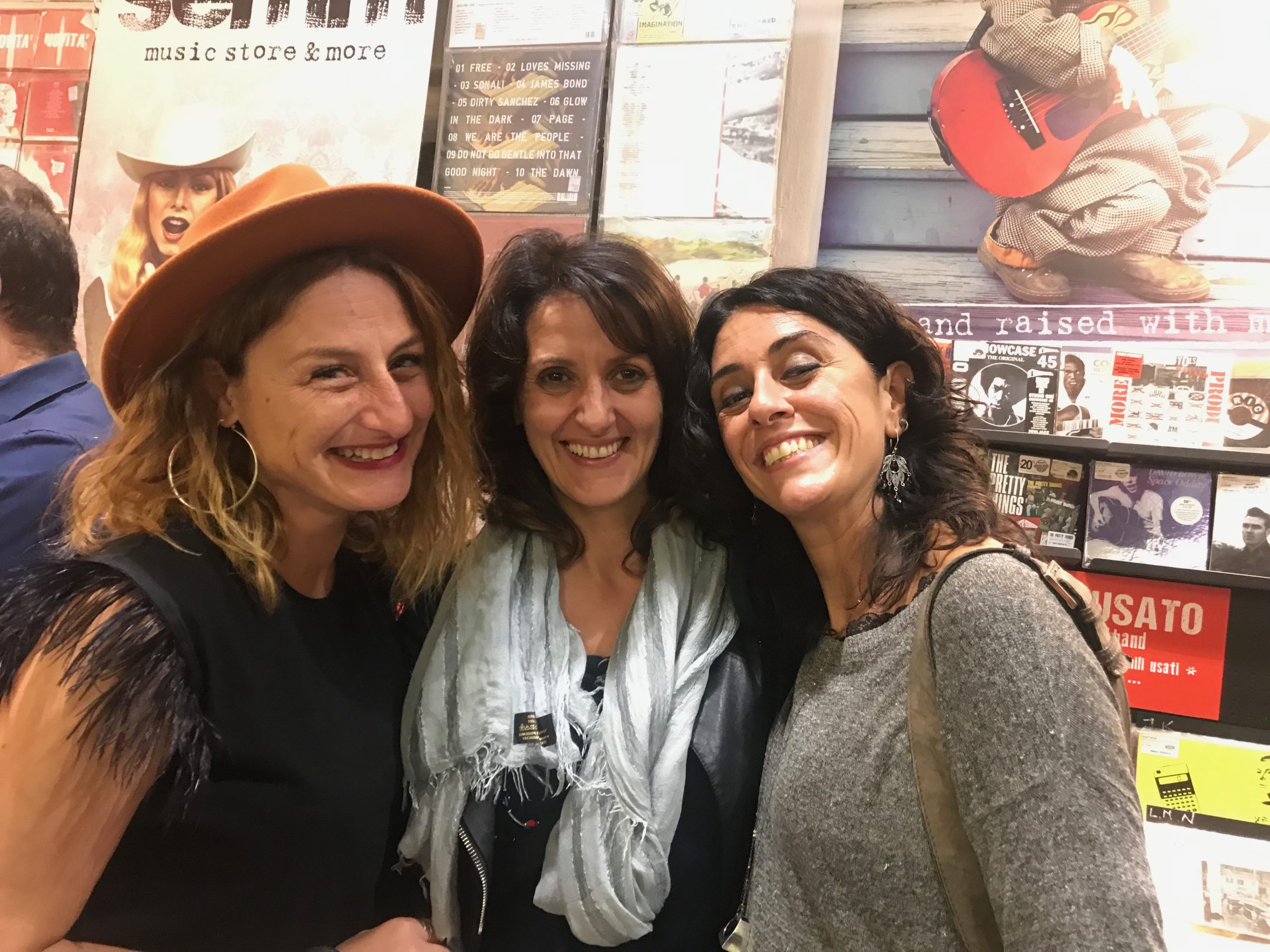 Semm store staff Cecilia Lidia Happy Minds Mi prendo e ti porto via
